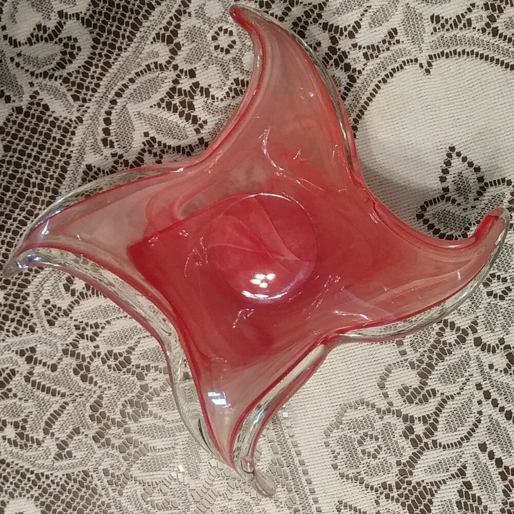 Murano-style art glass wave cranberry/pink bowl with a waffle bottom - Picture 1 of 12